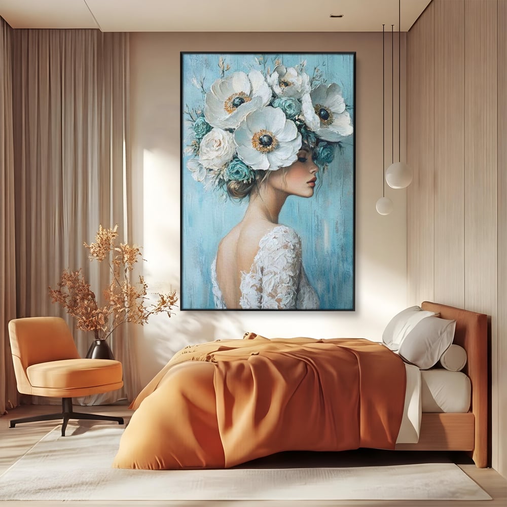 Tablou canvas cu tablou canvas cu femeie si flori, in rama de aluminiu negru, pe perete intr-un dormitor